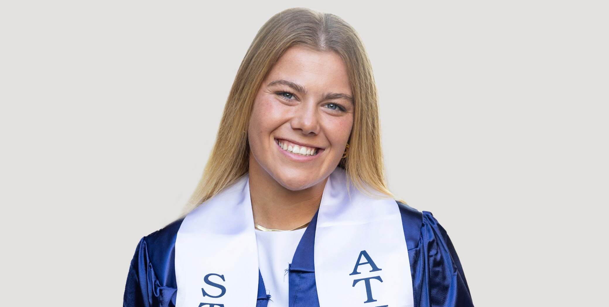 A portrait of Lara Kirby