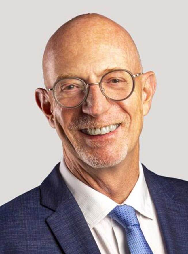 A portrait of Graham Carr