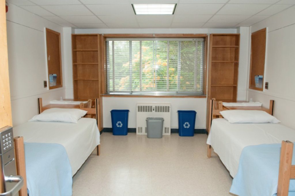 Kennebec Hall double room facing windows