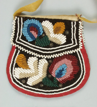 Image of a beaded pouch with floral motif.