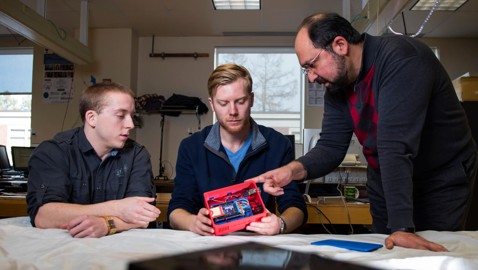 Leak detection sensor