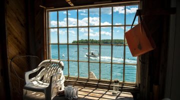 Fishing boat on the Damariscotta River