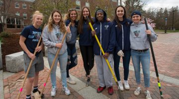Maine Day volunteers