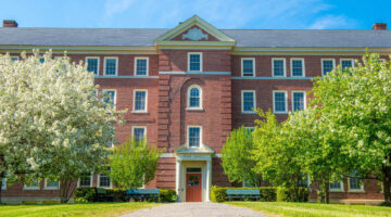 A photo of Oak Hall in spring