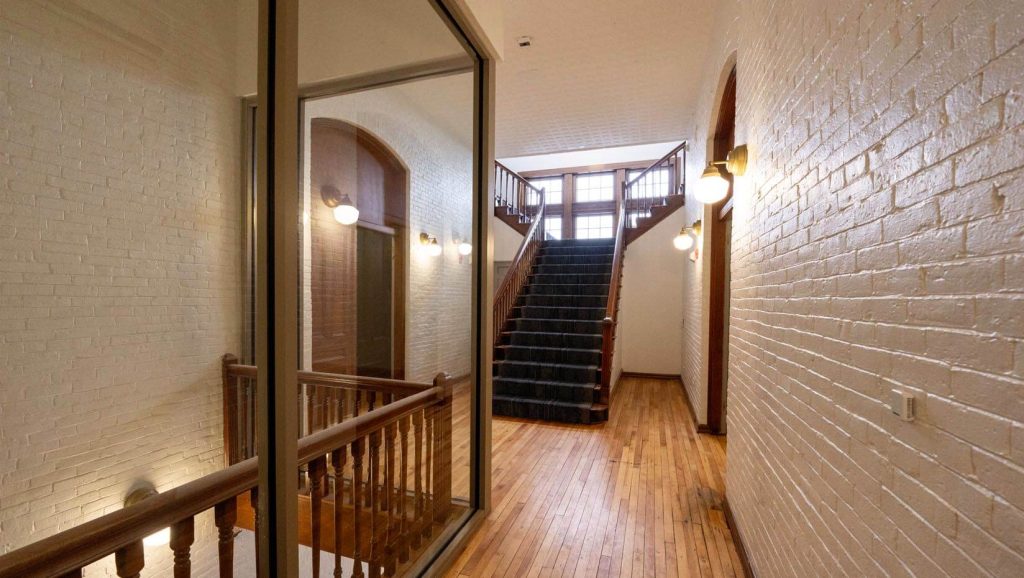 A photo of a hallway in Holmes Hall