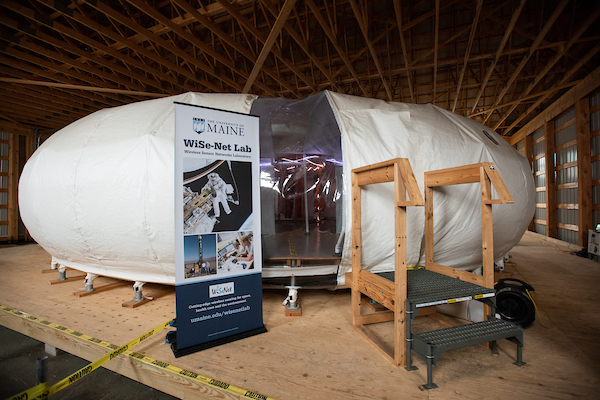 Lunar Habitat exteriors