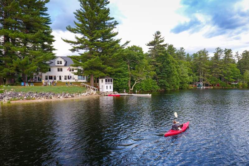 Wolf Cove Inn kayaking